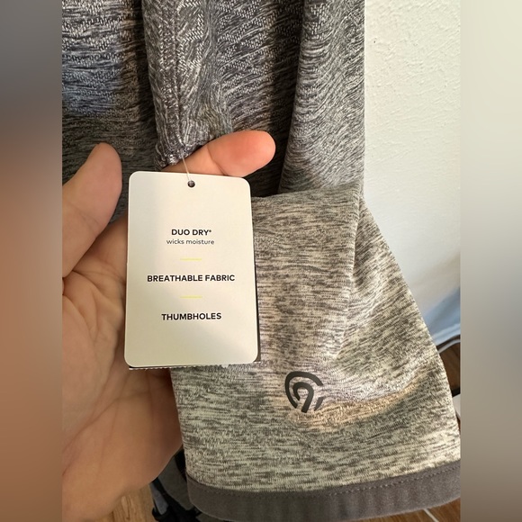 Champion Quarter Zip Long Sleeve Pull Over - Picture 3 of 4